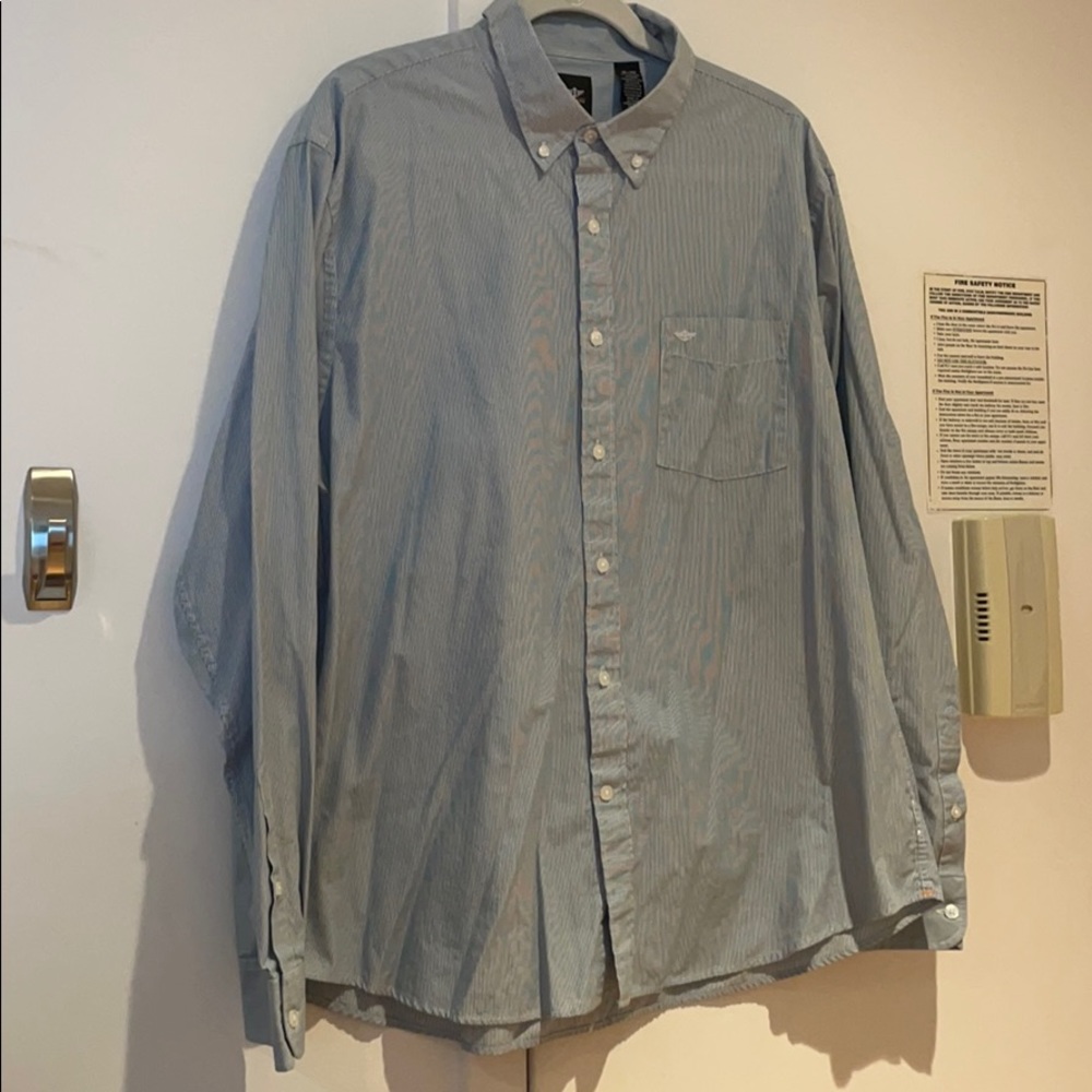 Men’s Dockers Classic Fit Button Down EUC🤩